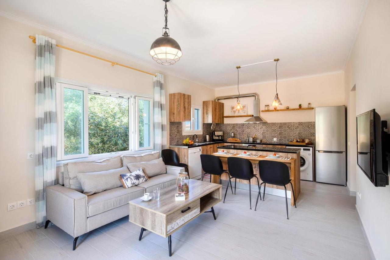 אצ'ארבי North Corfu Accommodation 1 מראה חיצוני תמונה