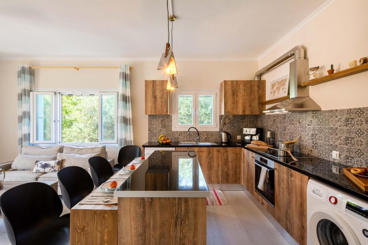 אצ'ארבי North Corfu Accommodation 1 מראה חיצוני תמונה