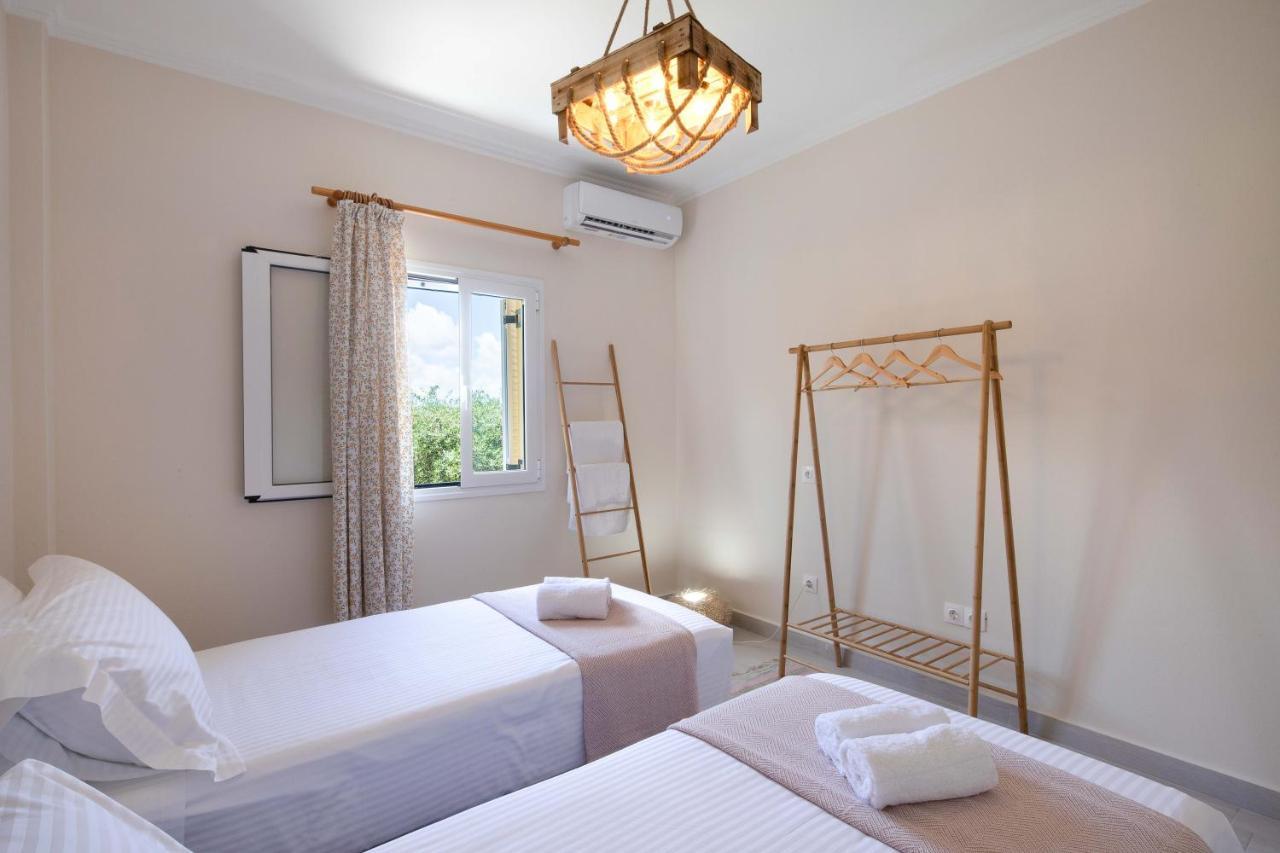 אצ'ארבי North Corfu Accommodation 1 מראה חיצוני תמונה